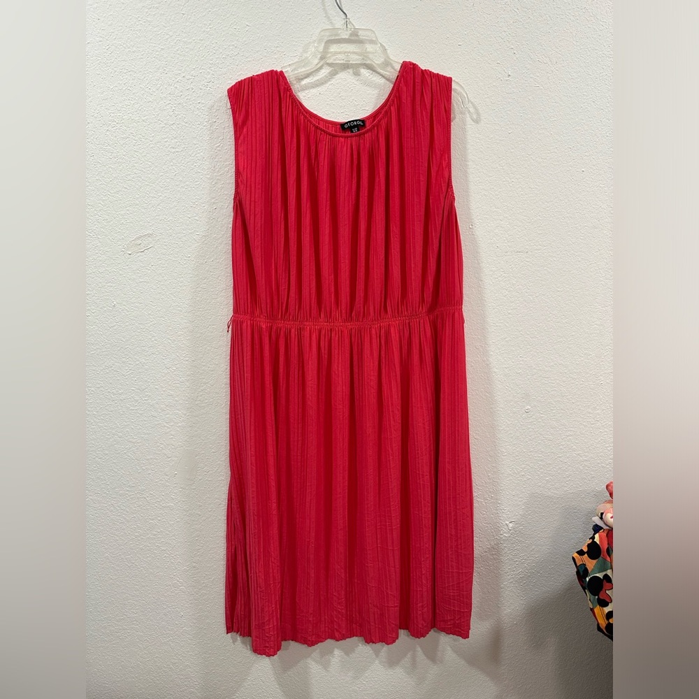 ⭐️ 3/$12 pleated dress XL